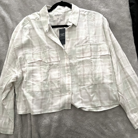 Abercrombie & Fitch Cropped Flannel - Picture 1 of 5